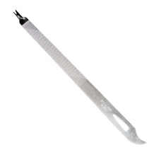 Пилка для ногтей металлическая с ножом для кутикулы Mertz A26